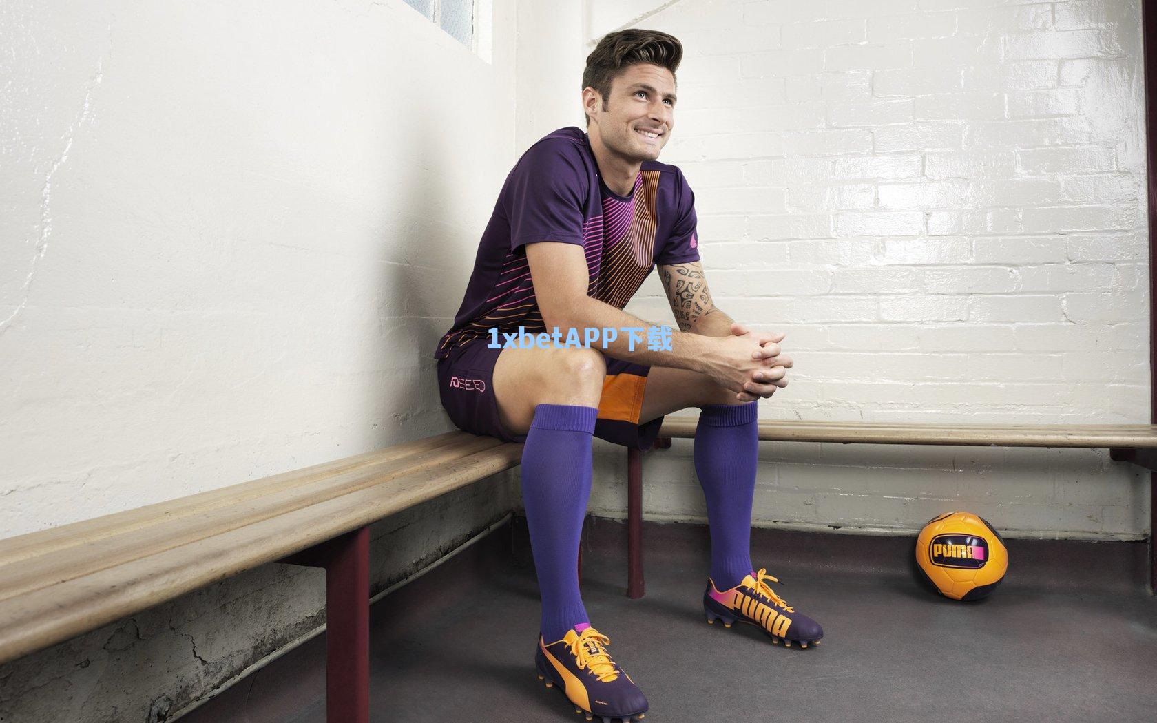 苏亚雷斯欧冠传奇时刻全回顾，从阿贾克斯惊艳到巴萨巅峰，乌拉圭神锋的欧战进球史诗